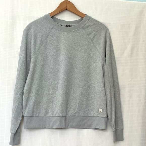Vuori Tops - Vuori Heather Gray Women's Sweatshirt